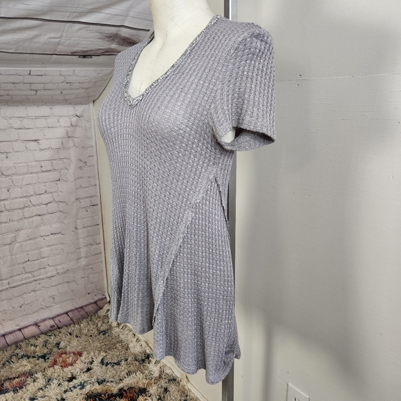 Juicy Couture Gray Waffle Top Jewelled V-Neck Tunic Sharkbite Casual Y2K Bling - Picture 3 of 10